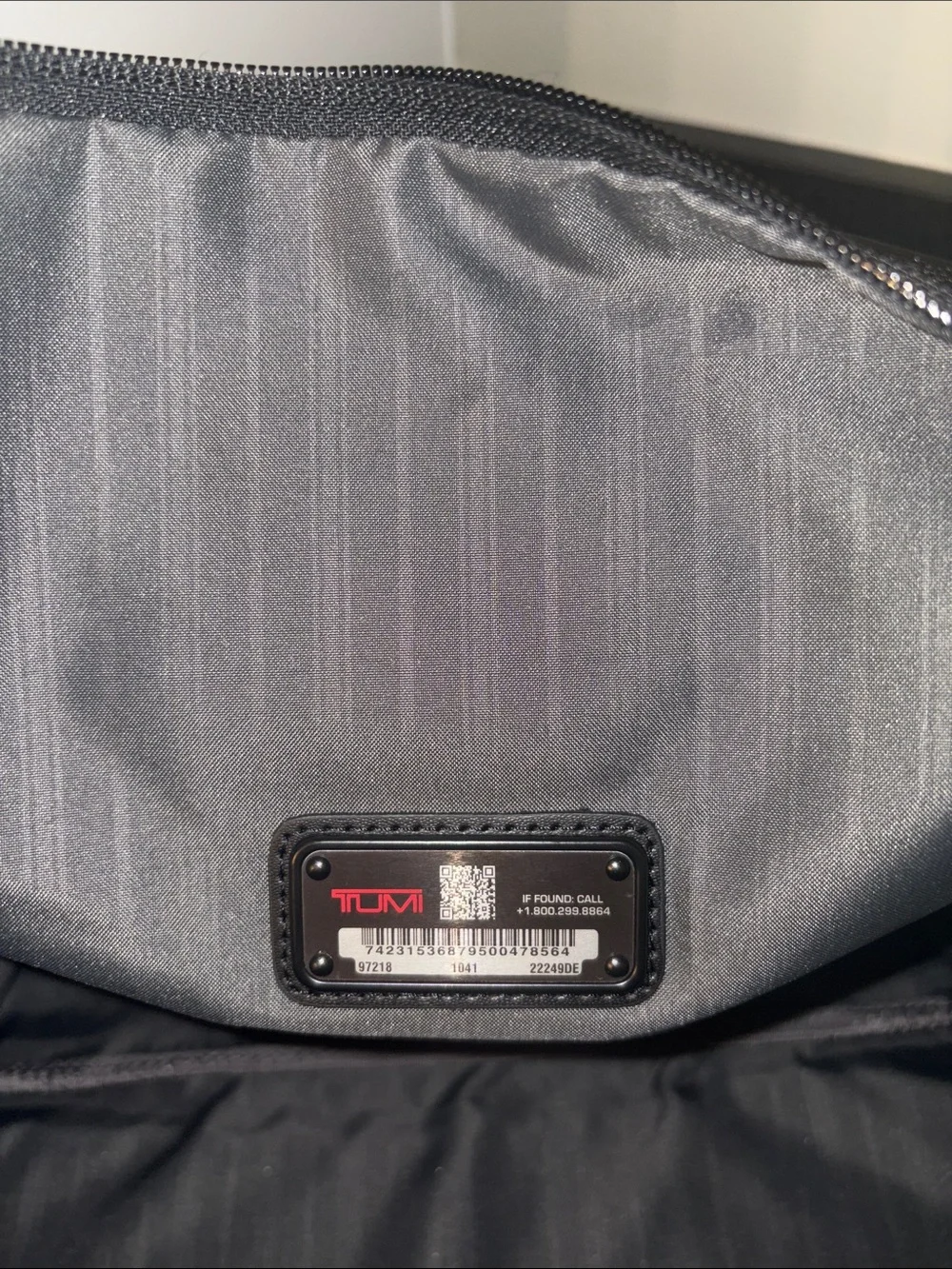 *TUMI Black Travel Overnight Carry On Duffel Bag Unisex Travel Vacation Gym